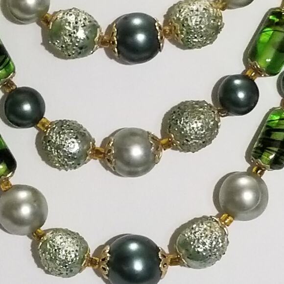 Japan three strand necklace 12" shortest layer - Picture 5 of 9